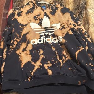 Adidas Sweatshirt